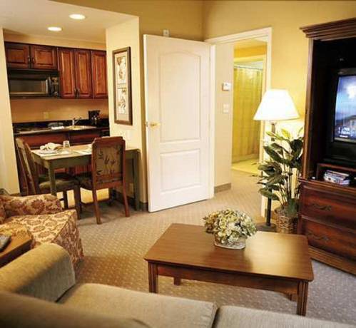 Imagen de la habitación del Hotel Staybridge Suites Pensacola Airport by IHG. Foto 10