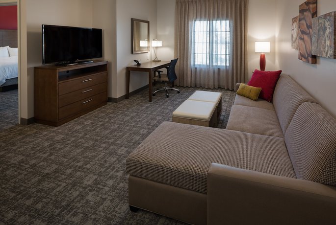Imagen de la habitación del Hotel Staybridge Suites Phoenix - Biltmore Area, an IHG. Foto 14