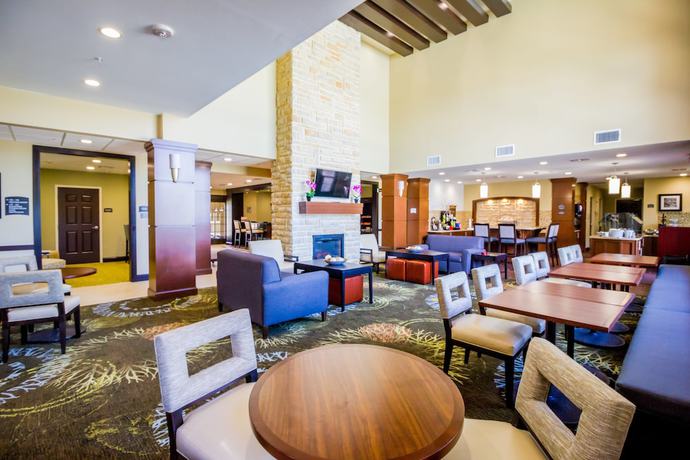 Imagen de los interiores del Hotel Staybridge Suites Plano North - Frisco by IHG. Foto 15