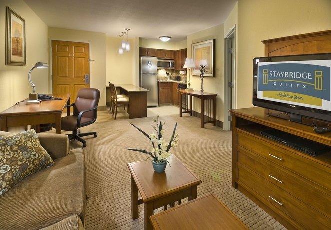 Imagen de los interiores del Hotel Staybridge Suites Reno, An Ihg. Foto 14