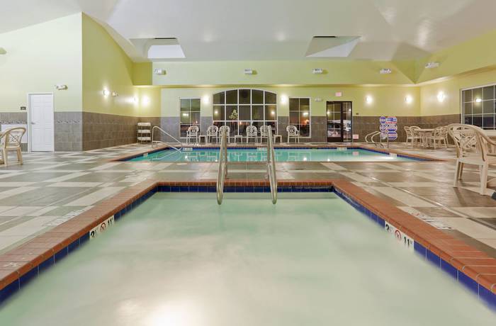 Imagen de la piscina del Hotel Staybridge Suites Rocklin - Roseville Area, an IHG. Foto 19