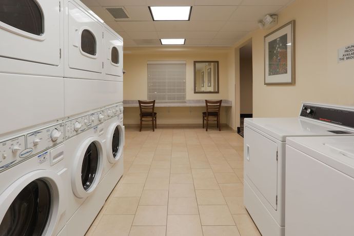 Imagen de los interiores del Hotel Staybridge Suites Rocklin - Roseville Area, an IHG. Foto 13