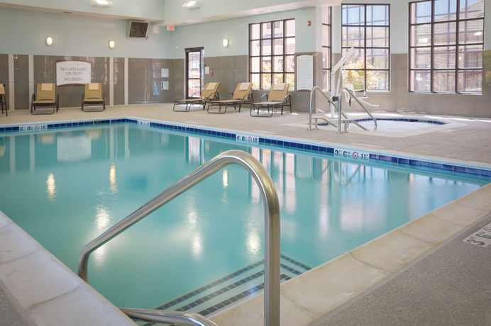 Imagen de la piscina del Hotel Staybridge Suites Sacramento - Folsom. Foto 15