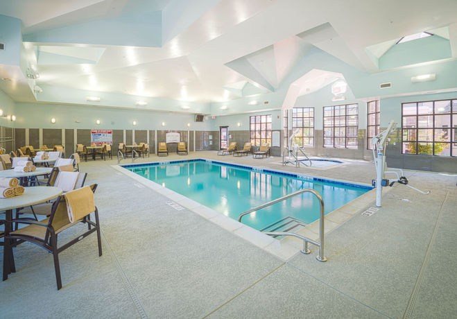Imagen de la piscina del Hotel Staybridge Suites Sacramento - Folsom. Foto 16
