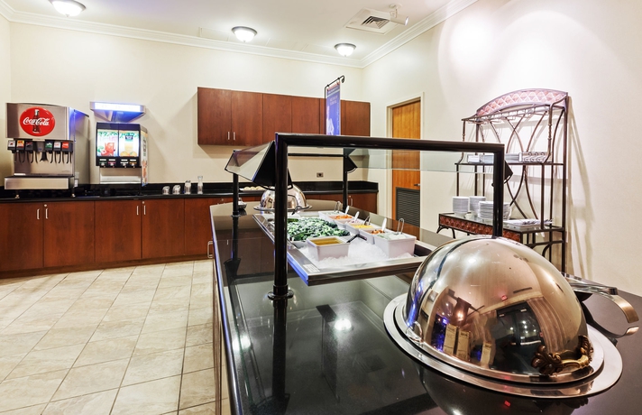 Imagen del bar/restaurante del Hotel Staybridge Suites San Antonio Downtown Conv Ctr, An Ihg. Foto 2