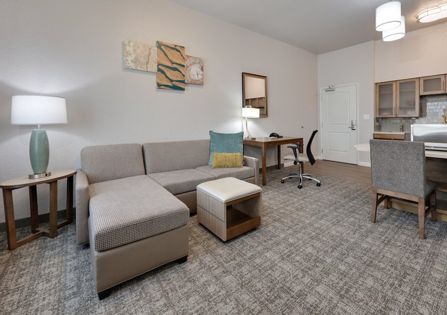 Imagen de la habitación del Hotel Staybridge Suites San Antonio - Schertz , an IHG. Foto 2