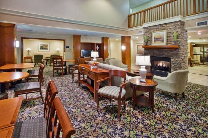 Imagen de los interiores del Hotel Staybridge Suites Savannah Airport - Pooler, An Ihg. Foto 17
