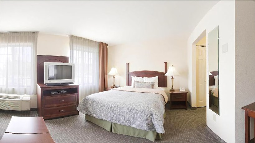 Imagen de la habitación del Hotel Staybridge Suites Savannah Airport - Pooler, An Ihg. Foto 9
