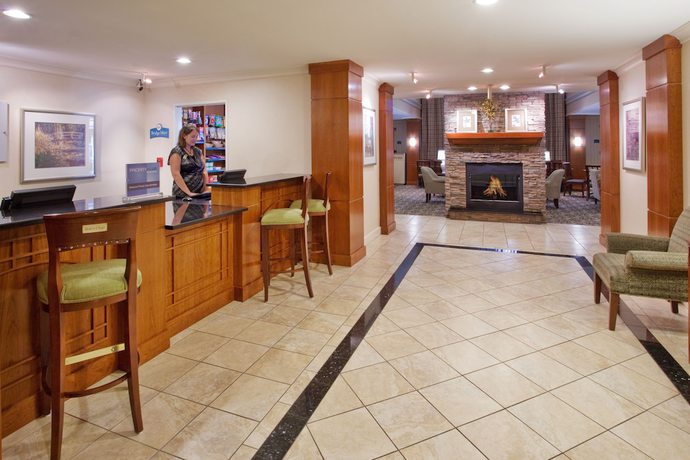 Imagen de los interiores del Hotel Staybridge Suites Savannah Airport - Pooler, An Ihg. Foto 18