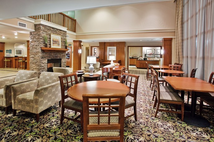 Imagen del bar/restaurante del Hotel Staybridge Suites Savannah Airport - Pooler, An Ihg. Foto 2