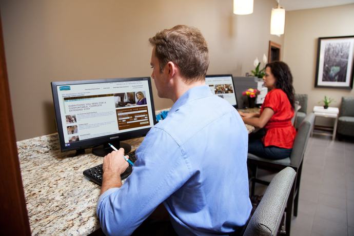 Imagen de los interiores del Hotel Staybridge Suites Sioux City Southeast. Foto 19
