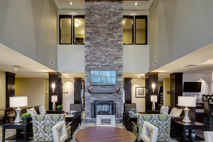 Imagen de los interiores del Hotel Staybridge Suites St Louis - Westport, An Ihg. Foto 17