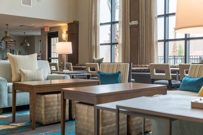Imagen del bar/restaurante del Hotel Staybridge Suites Summerville, an IHG. Foto 5