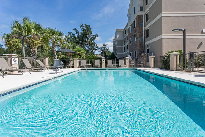 Imagen de la piscina del Hotel Staybridge Suites Tallahassee I-10 East by IHG. Foto 16