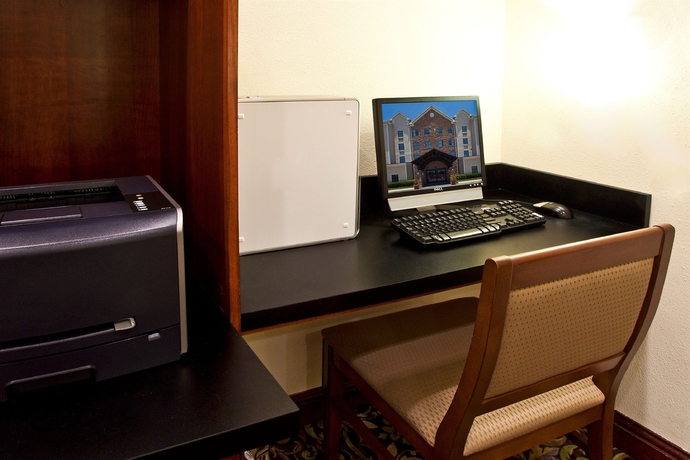 Imagen de los interiores del Hotel Staybridge Suites Tampa East - Brandon, An Ihg. Foto 13