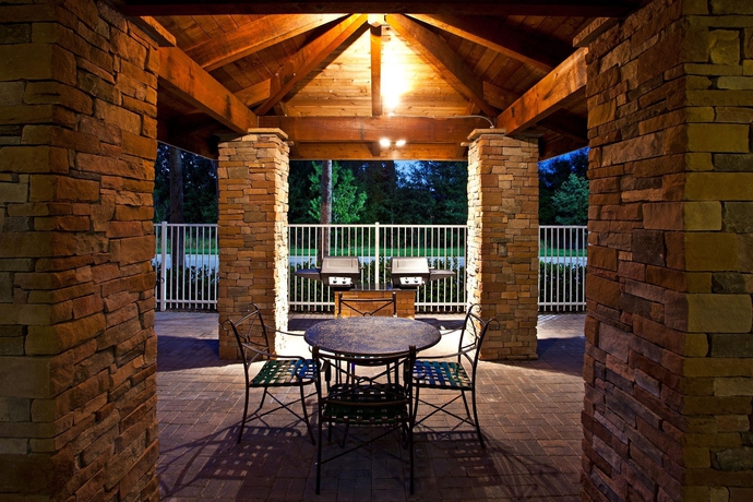 Imagen de los exteriores del Hotel Staybridge Suites Tampa East - Brandon, An Ihg. Foto 8