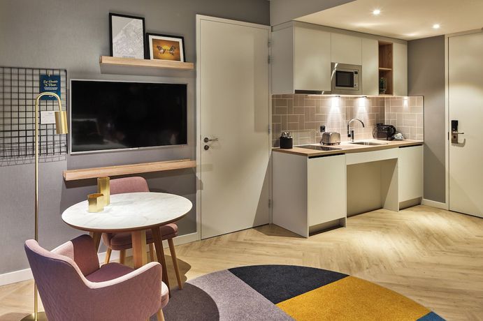 Imagen de la habitación del Hotel Staybridge Suites The Hague - Parliament, an IHG Hotel. Foto 6