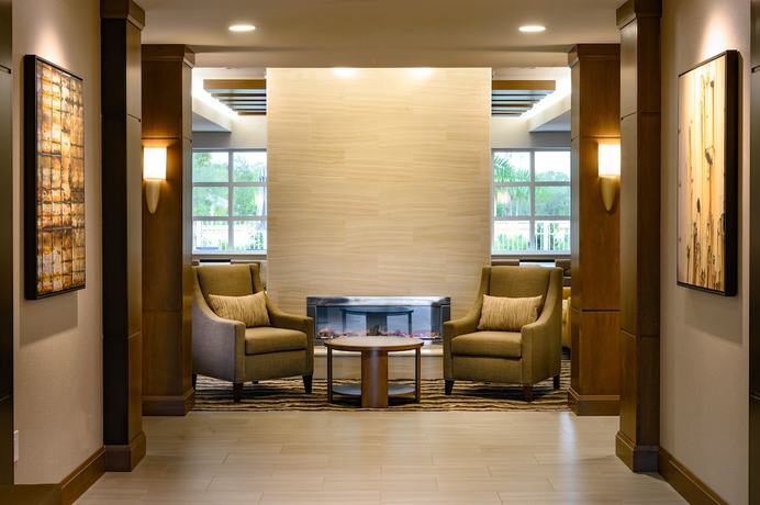 Imagen de los interiores del Hotel Staybridge Suites Vero Beach, an IHG. Foto 19