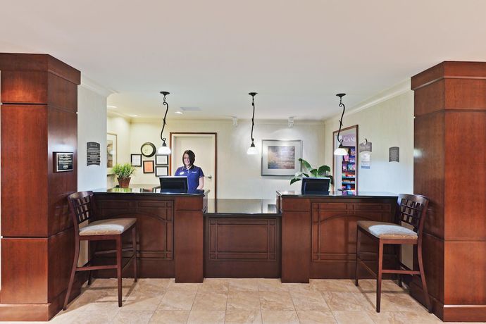 Imagen de los interiores del Hotel Staybridge Suites Wichita, An Ihg. Foto 18