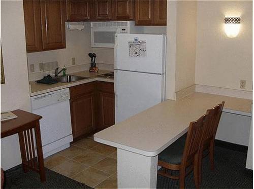 Imagen de la habitación del Hotel Staybridge Suites Wilmington-newark. Foto 12