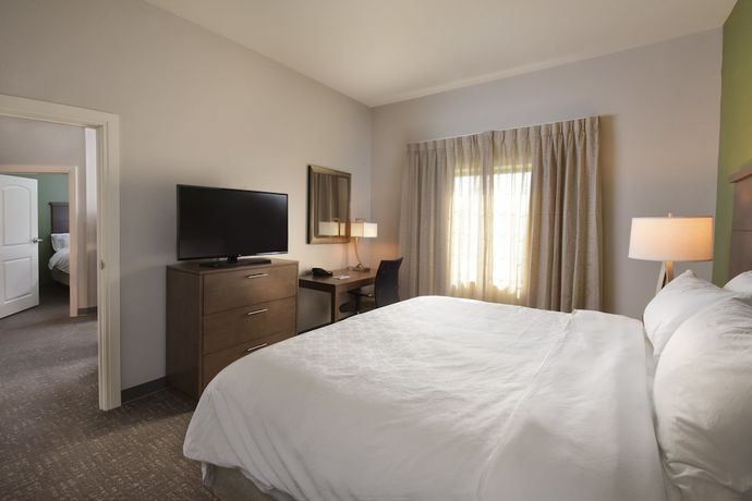Imagen de la habitación del Hotel Staybridge Suites Wisconsin Dells - Lake Delton, an IHG. Foto 6