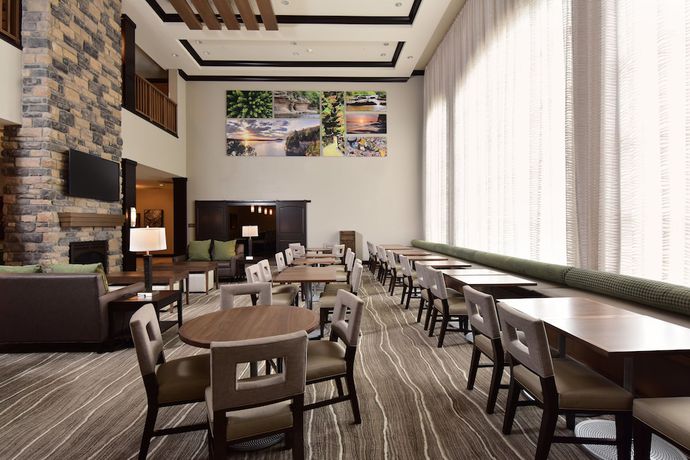 Imagen de los interiores del Hotel Staybridge Suites Wisconsin Dells - Lake Delton, an IHG. Foto 19