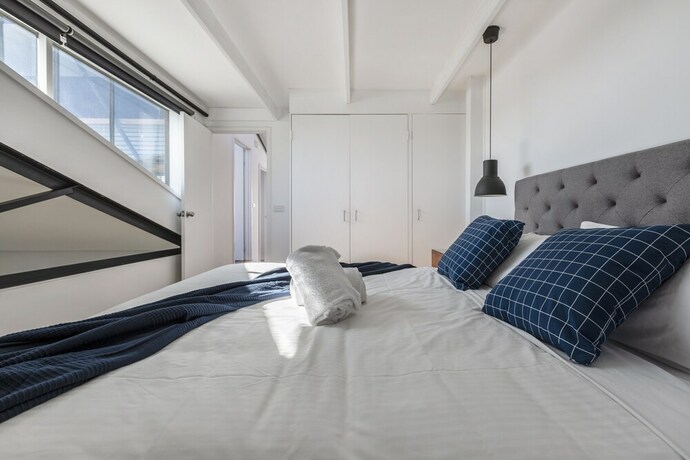 Imagen de la habitación del Hotel Staycentral - Fitzroy Converted Warehouse Penthouse. Foto 24
