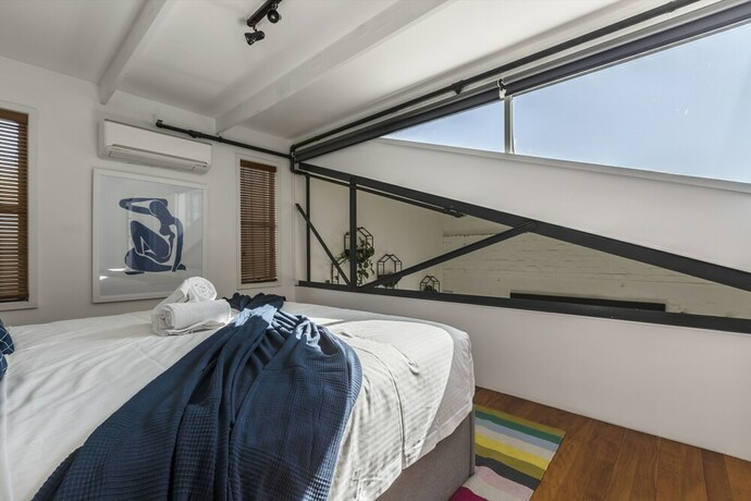Imagen de la habitación del Hotel Staycentral - Fitzroy Converted Warehouse Penthouse. Foto 25