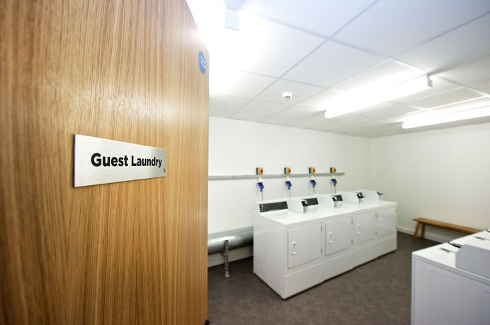 Imagen de los interiores del Hotel Staycity Aparthotels Birmingham City Centre. Foto 13