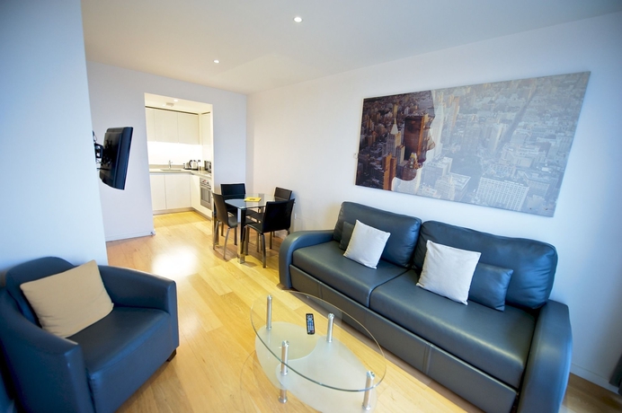 Imagen de los interiores del Hotel Staycity s London Heathrow. Foto 16