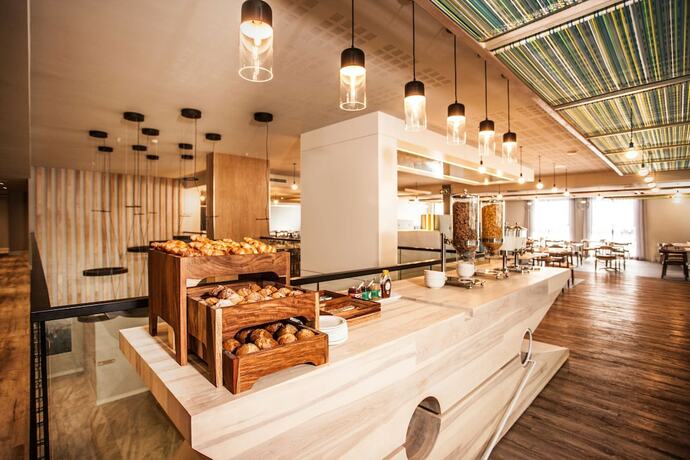 Imagen del bar/restaurante del Hotel Stayeasy Cape Town City Bowl. Foto 13