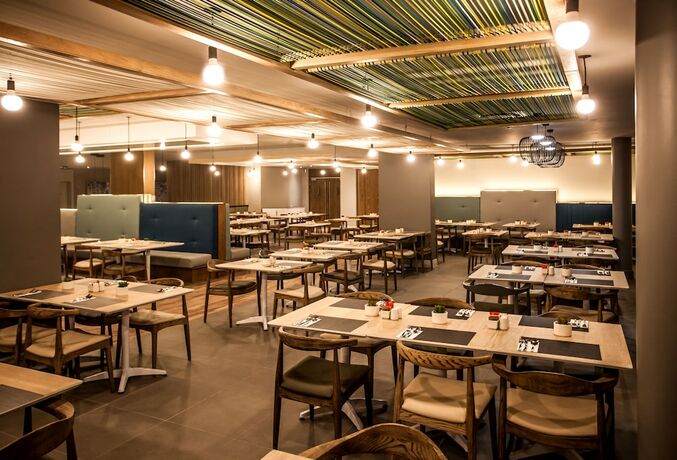 Imagen del bar/restaurante del Hotel Stayeasy Cape Town City Bowl. Foto 18