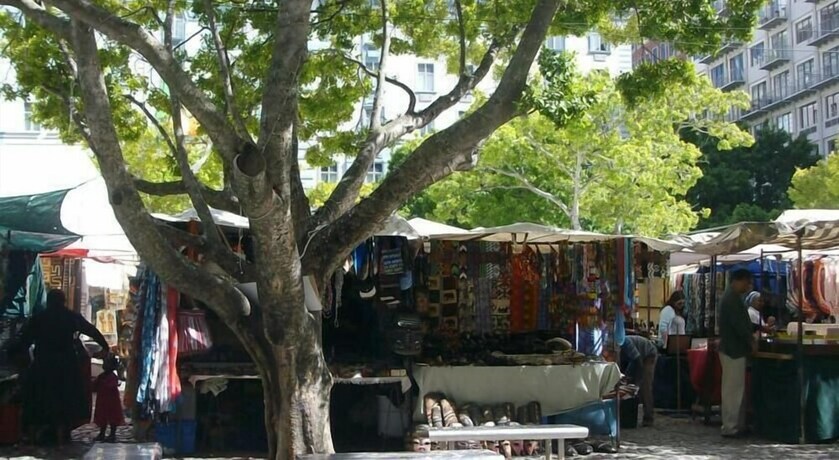 Imagen de los exteriores del Hotel Stayeasy Cape Town City Bowl. Foto 22