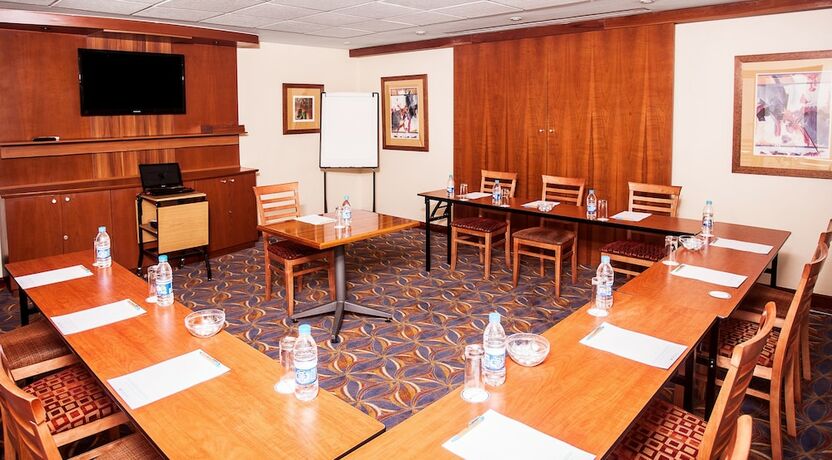 Imagen de los interiores del Hotel Stayeasy Pretoria. Foto 31