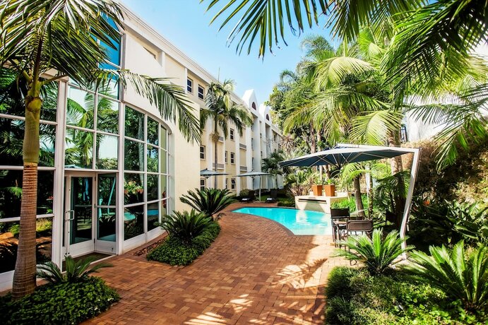 Imagen de la piscina del Hotel Stayeasy Pretoria. Foto 33