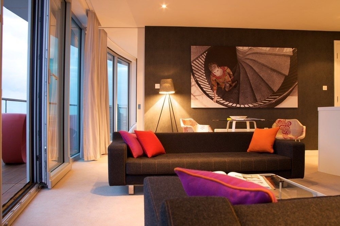 Imagen de los interiores del Hotel Staying Cool At Rotunda. Foto 10