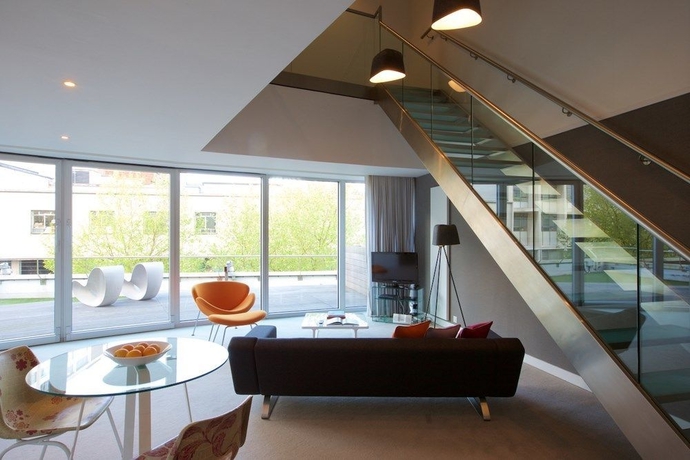 Imagen de los interiores del Hotel Staying Cool At Rotunda. Foto 13