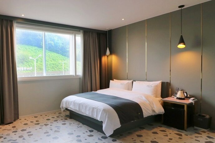 Imagen de la habitación del Hotel Stay-inn Hotel. Foto 14