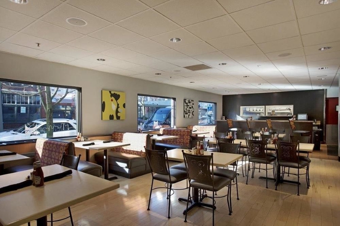 Imagen del bar/restaurante del Hotel Staypineapple, Five, Downtown Seattle. Foto 4