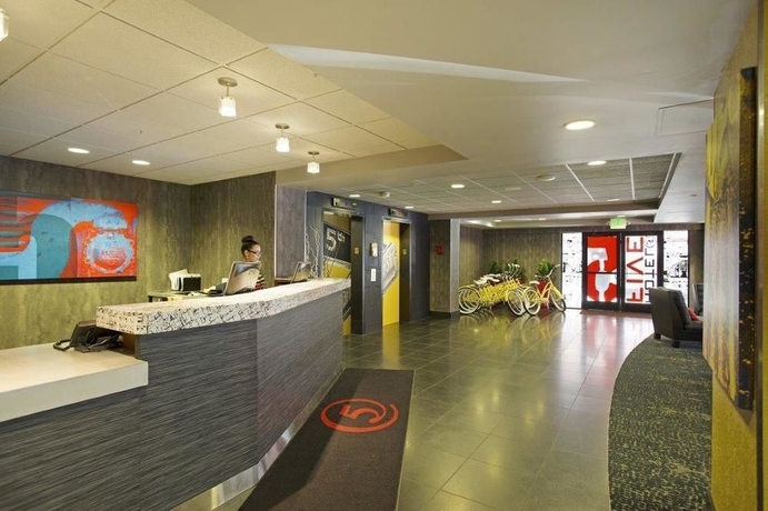 Imagen de los interiores del Hotel Staypineapple, Five, Downtown Seattle. Foto 14