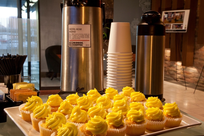 Imagen del bar/restaurante del Hotel Staypineapple, Rose, Downtown Portland. Foto 9