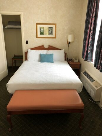 Imagen de la habitación del Hotel Stearns. Foto 16