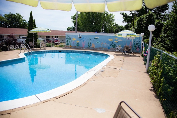 Imagen de la piscina del Hotel Steelhead Inn. Foto 15