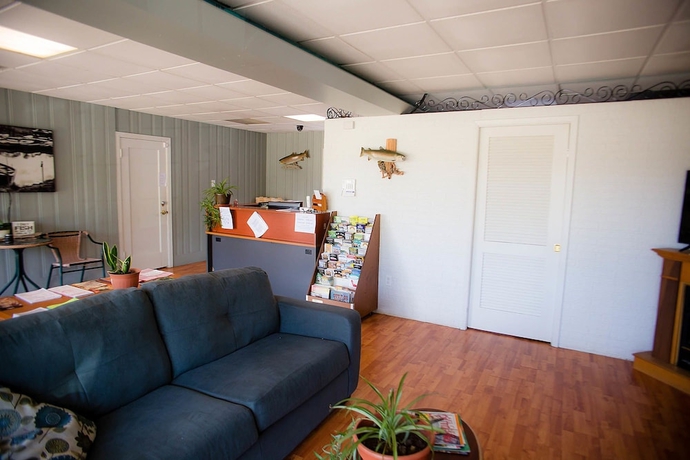 Imagen de los interiores del Hotel Steelhead Inn. Foto 14