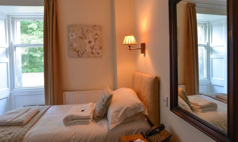 Imagen de la habitación del Hotel Steeton Hall. Foto 4
