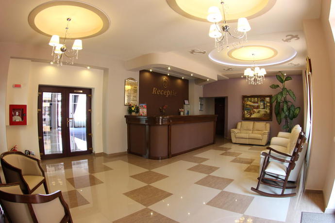 Imagen de los interiores del Hotel Stefani. Foto 18