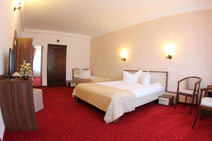 Imagen de la habitación del Hotel Stefani. Foto 10