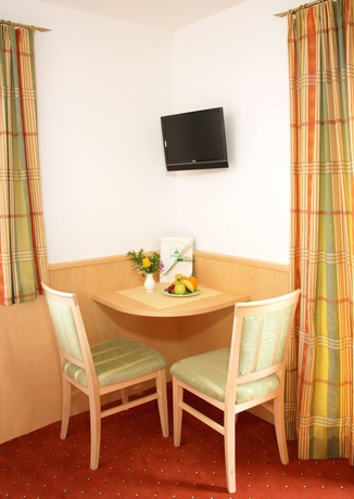 Imagen de la habitación del Hotel Stefanihof. Foto 7