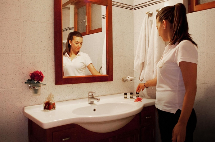 Imagen de la habitación del Hotel Stefanos Village. Foto 5