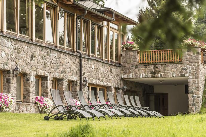 Imagen de los exteriores del Hotel Steger Dellai. Foto 9